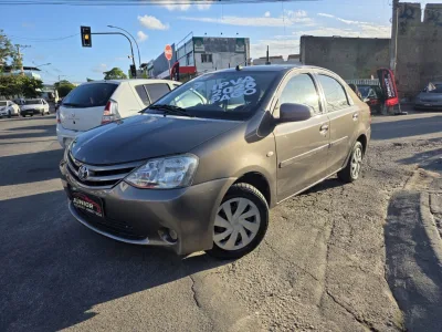 TOYOTA ETIOS 1.5 XS SEDAN 16V FLEX 4P AUTOMÁTICO